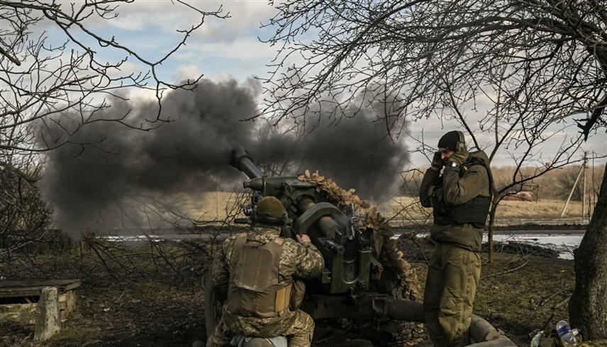 زيلينسكي: معركة دونباس "مؤلمة وصعبة"