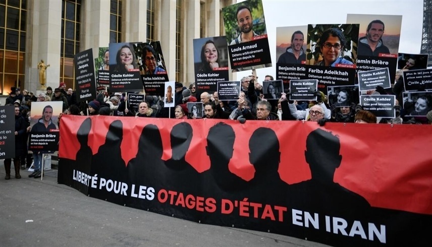 فرنسا: إيران تنتهك معاهدات دولية