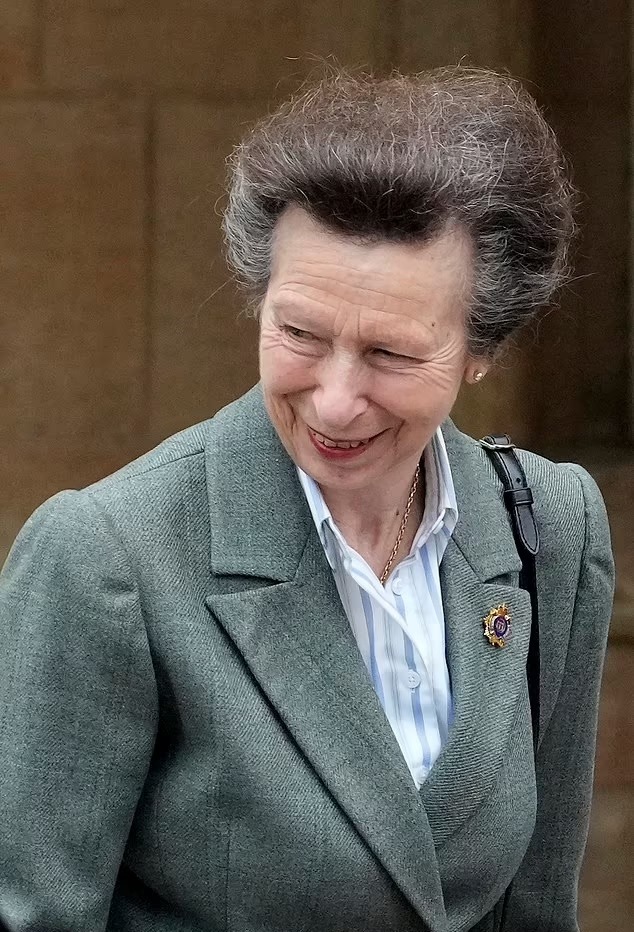 كيف تبدو سيدات العائلة المالكة البريطانية دون ماكياج؟