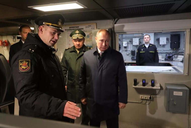 بوتين يزور جبهة الحرب.. موسكو منفتحة على مبادرات السلام