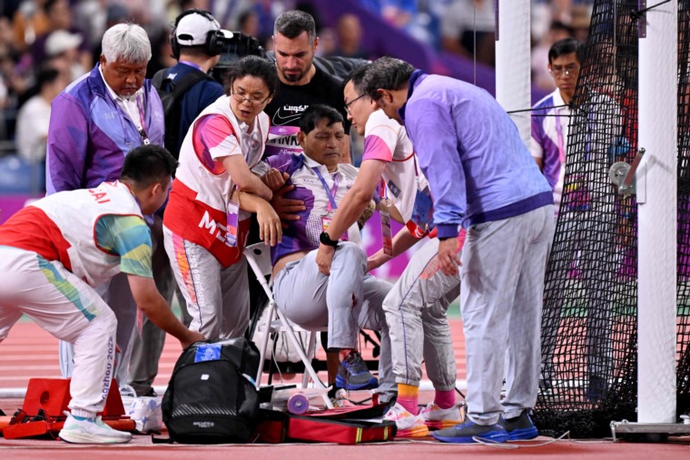 الكويتي علي الزنكوي يصيب حكماً في "الألعاب الآسيوية"