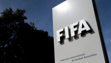 "فيفا" يسعى لزيادة إيرادات ملابس كرة القدم