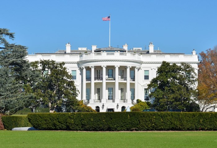 البيت الأبيض يرحب بحظر تطبيق تيك توك داخل أمريكا