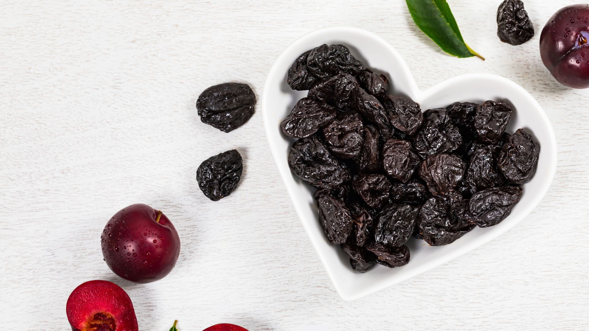 Mettez Fin à la Constipation en 5 Minutes avec ce Fruit Miracle 4 Prunes