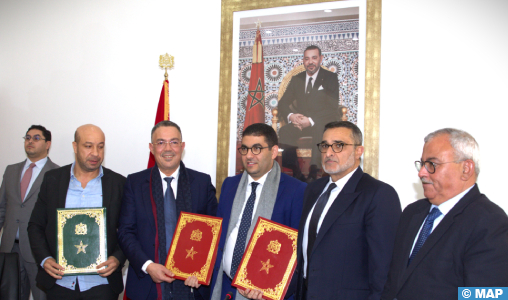 Signature à Rabat d’une convention de partenariat relative à la couverture médiatique d’événements sportifs