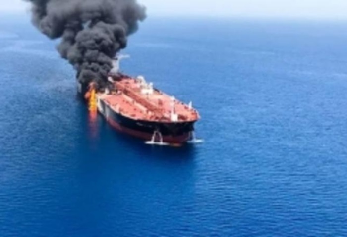 الحوثيون: نفذنا عمليتين ضد سفن أمريكية وبريطانية بالبحر الأحمر فجر اليوم
