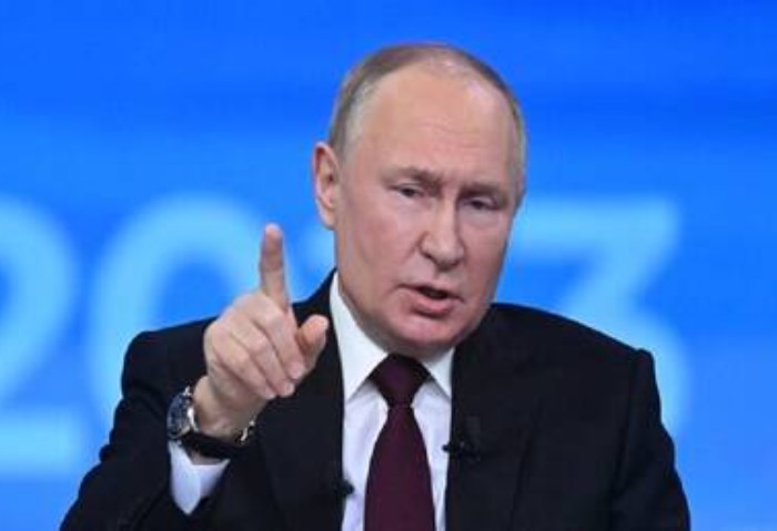 استمرار العقوبات بين موسكو وواشنطن، روسيا تتخذ قرارا ضد 227 مسؤولا أمريكيا