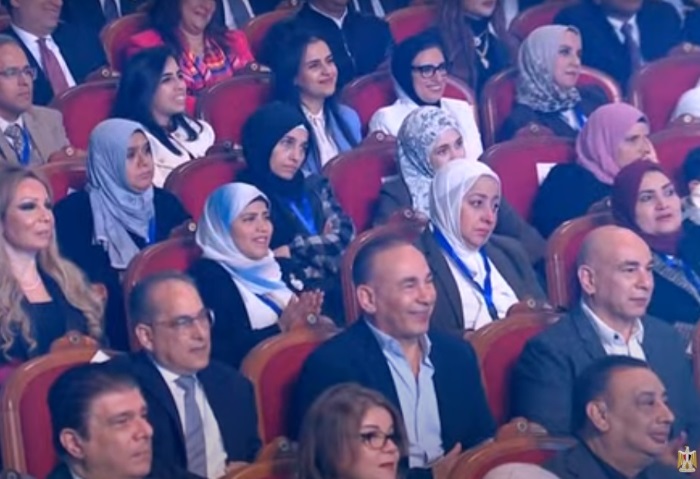 حسام حسن وجهاز المنتخب يشاركون في احتفالية «قادرون باختلاف»
