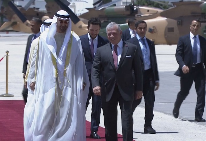 الشيخ محمد زايد آل نهيان يصل الأردن في زيارة رسمية