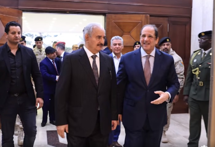 رئيس المخابرات العامة المصرية يلتقي المشير خليفة حفتر (فيديو)