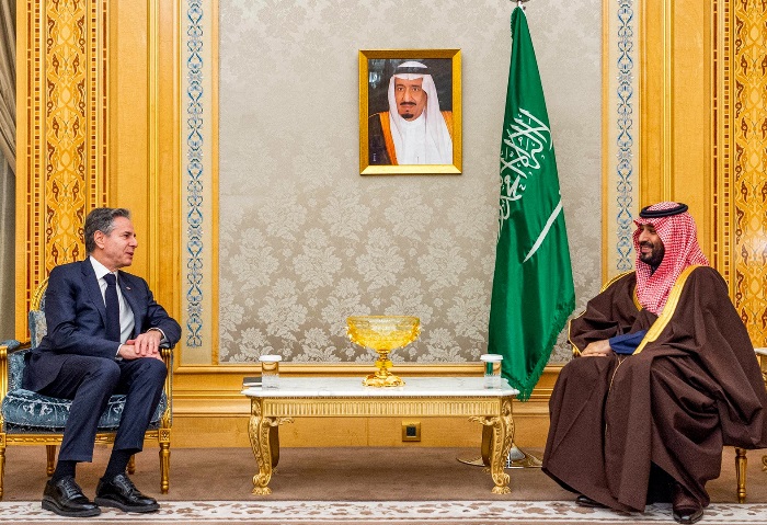 ولي عهد السعودية يبحث مع «بلينكن» جهود وقف الحرب في غزة