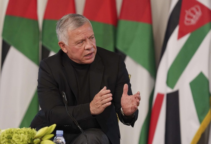 ملك الأردن يحذر من خطورة استمرار الحرب على غزة