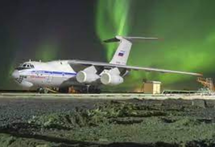 روسيا تستعدي السفير السويسري لديها، والدفاع تعلن تحطم طائرة عسكرية
