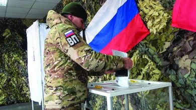 قوات الجيش تدلى بأصوتها في الانتخابات الروسية