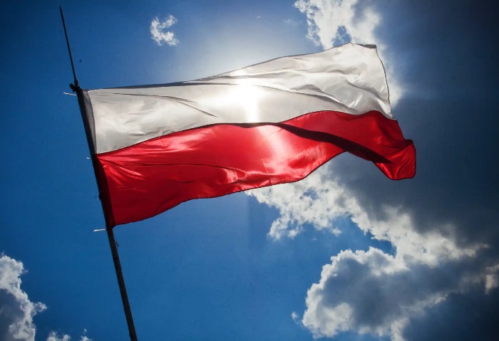 بولندا: وصول مساعدات طبية للقاهرة السبت المقبل تمهيدا لإرسالها لغزة
