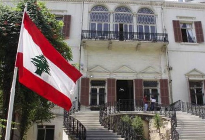 لبنان بين مطرقة الأزمة الاقتصادية وسندان تطوير الاحتلال لقصفه.. وهذه أزمة مسودة وثيقة بكركي