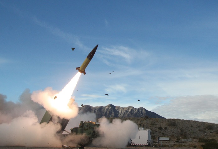 صحيفة بوليتيكو: واشنطن أرسلت صواريخ لأوكرانيا بـ«طريقة سرية»