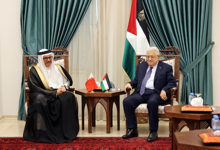 الرئيس الفلسطيني يؤكد لوزير خارجية البحرين خطورة اجتياح رفح الفلسطينية