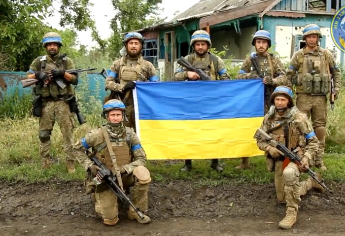 المدفعية الأوكرانية تدمر 4 طائرات استطلاع روسية بدون طيار