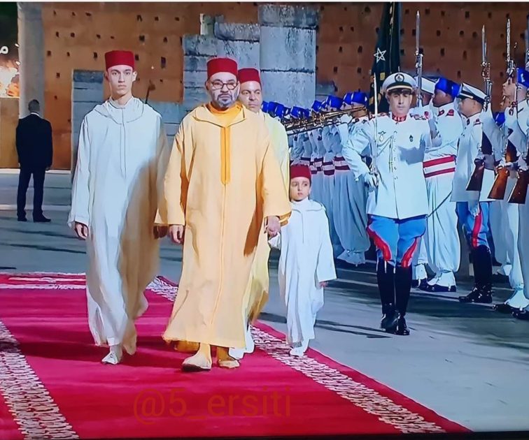 Moulay El Hassan et la famille royale célèbrent un bel événement ce Mercredi 4 Moulay El Hassan et la famille royale célèbrent un bel événement ce Mercredi
