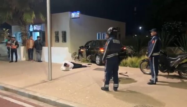 Incident Choquant sur la Corniche d'Agadir : Un Chauffard Percute des Piétons et le Commissariat 2 Incident Choquant sur la Corniche d'Agadir : Un Chauffard Percute des Piétons et le Commissariat