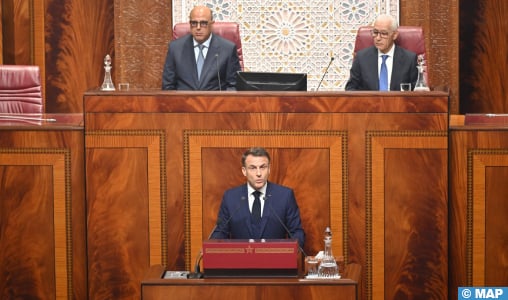 Le Président français prononce un discours devant les membres des deux Chambres du Parlement
