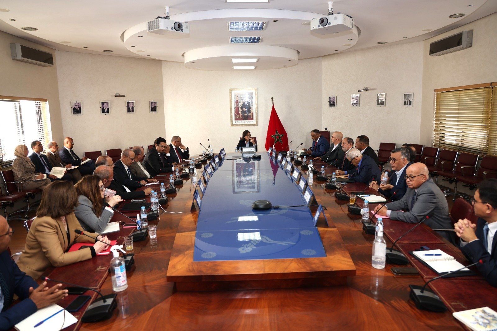 Rabat : Mme Driouich se réunit avec les présidents des Chambres des pêches maritimes et les présidents des instances, des organisations et des associations professionnelles