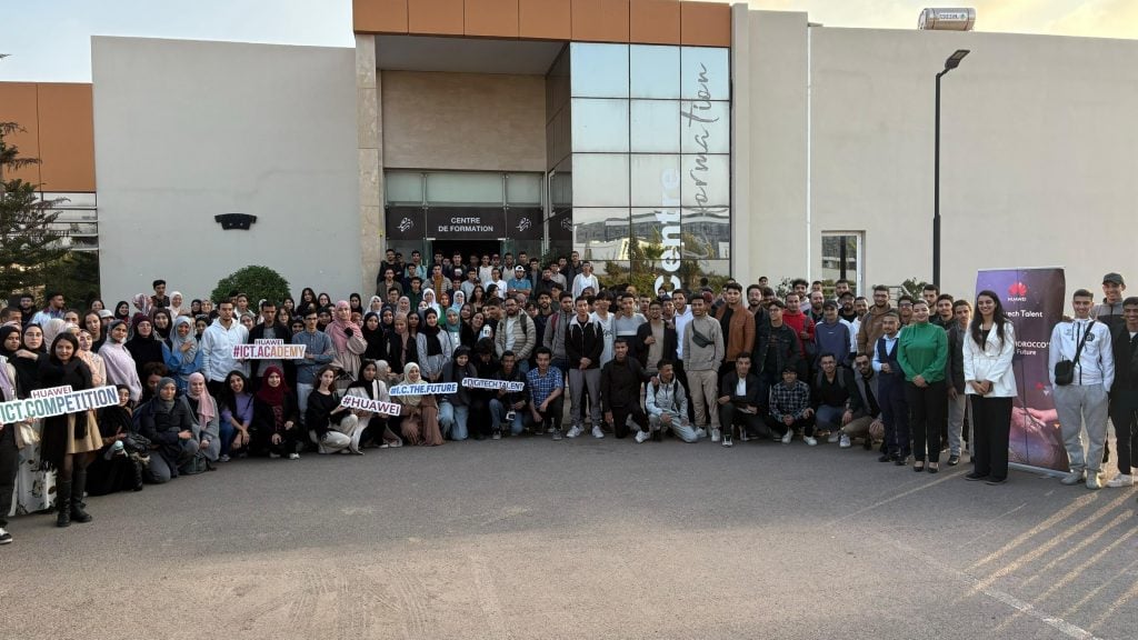Le roadshow Huawei ICT COMPETITION 2024-2025 prend fin à l’Université Ibn Zohr d’Agadir