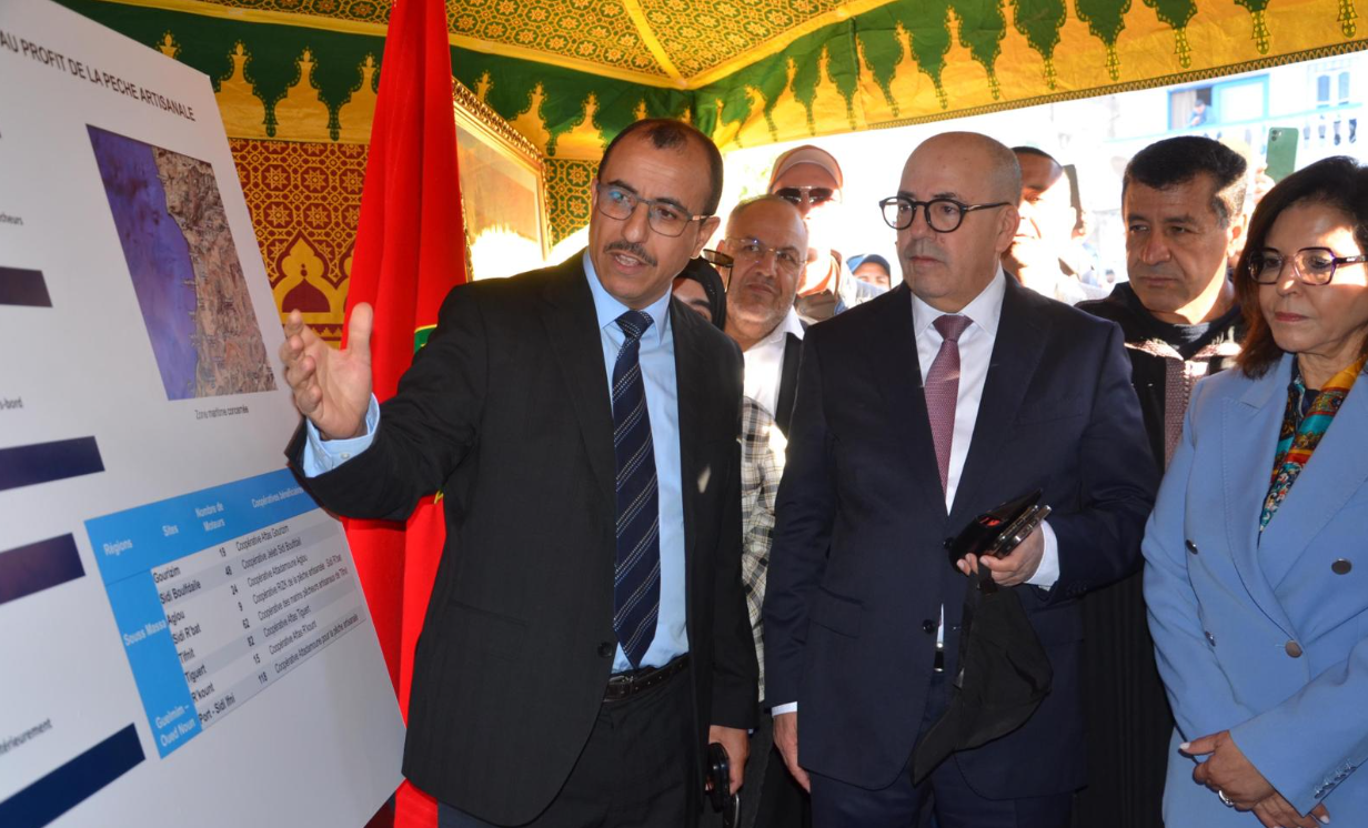 Village de pêcheurs de Taghazout: Distribution de 415 moteurs pour les barques artisanales de Souss-Massa et Guelmim-Oued Noun