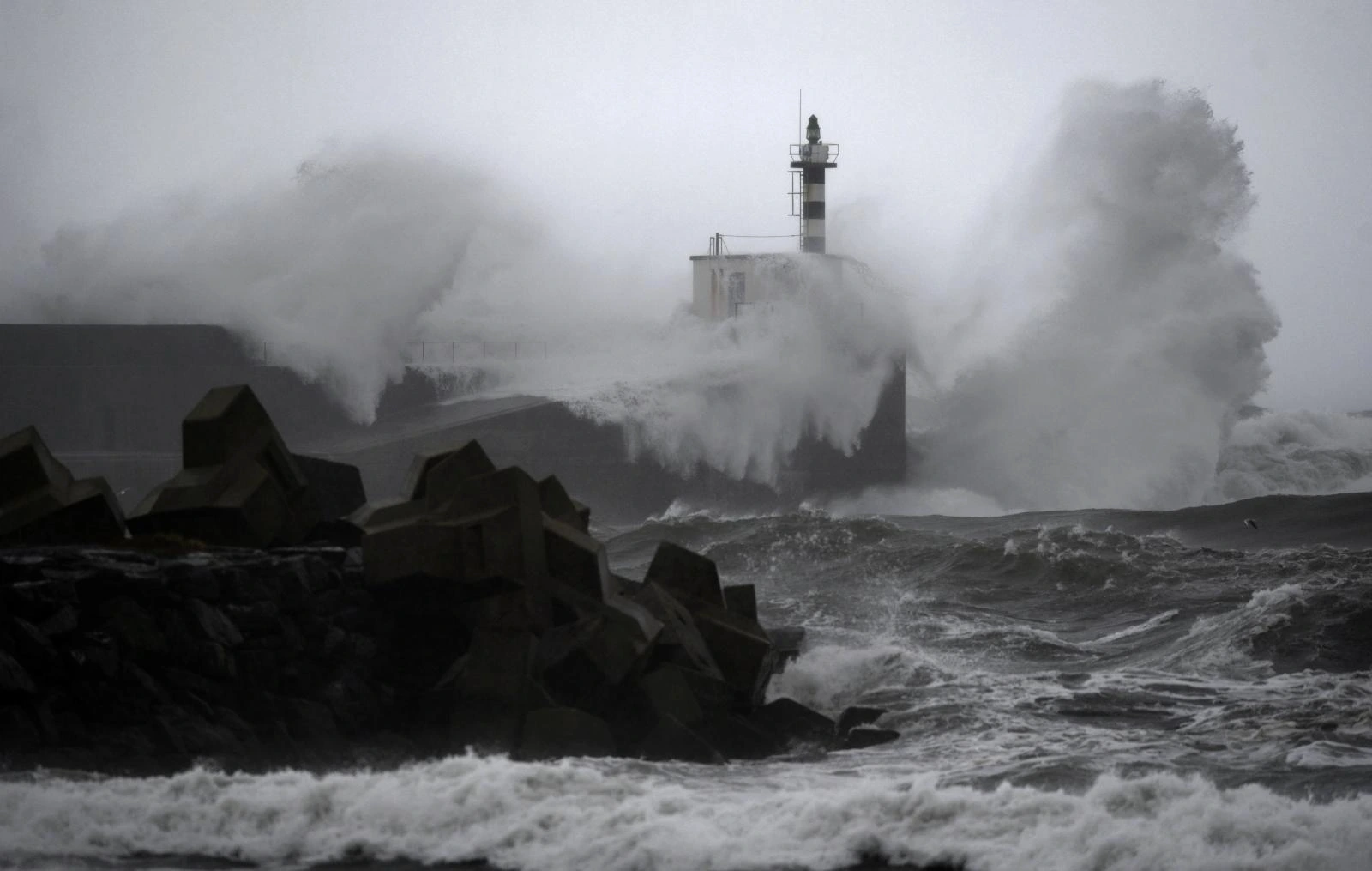 Tempête "Jana" : Suspension temporaire des cours dans le nord du Maroc 1 Tempête "Jana"