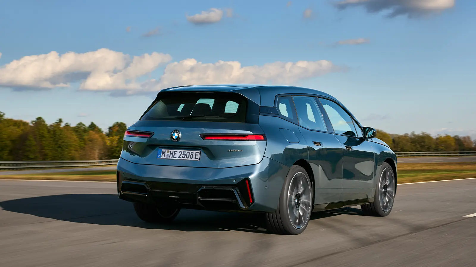 BMW iX 2026 : plus puissant, plus autonome, et encore plus séduisant 4 BMW iX 2026