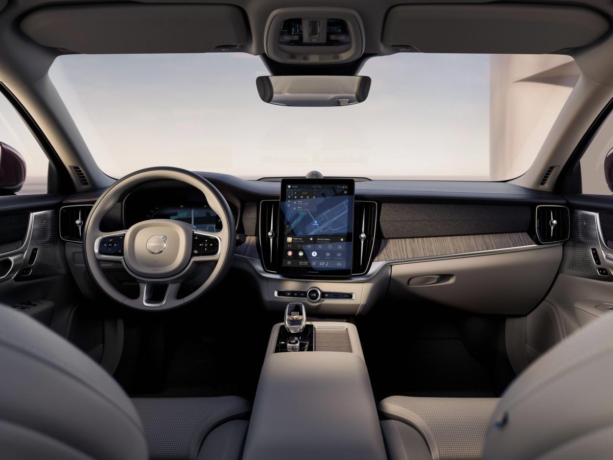 VOLVO S90 2026