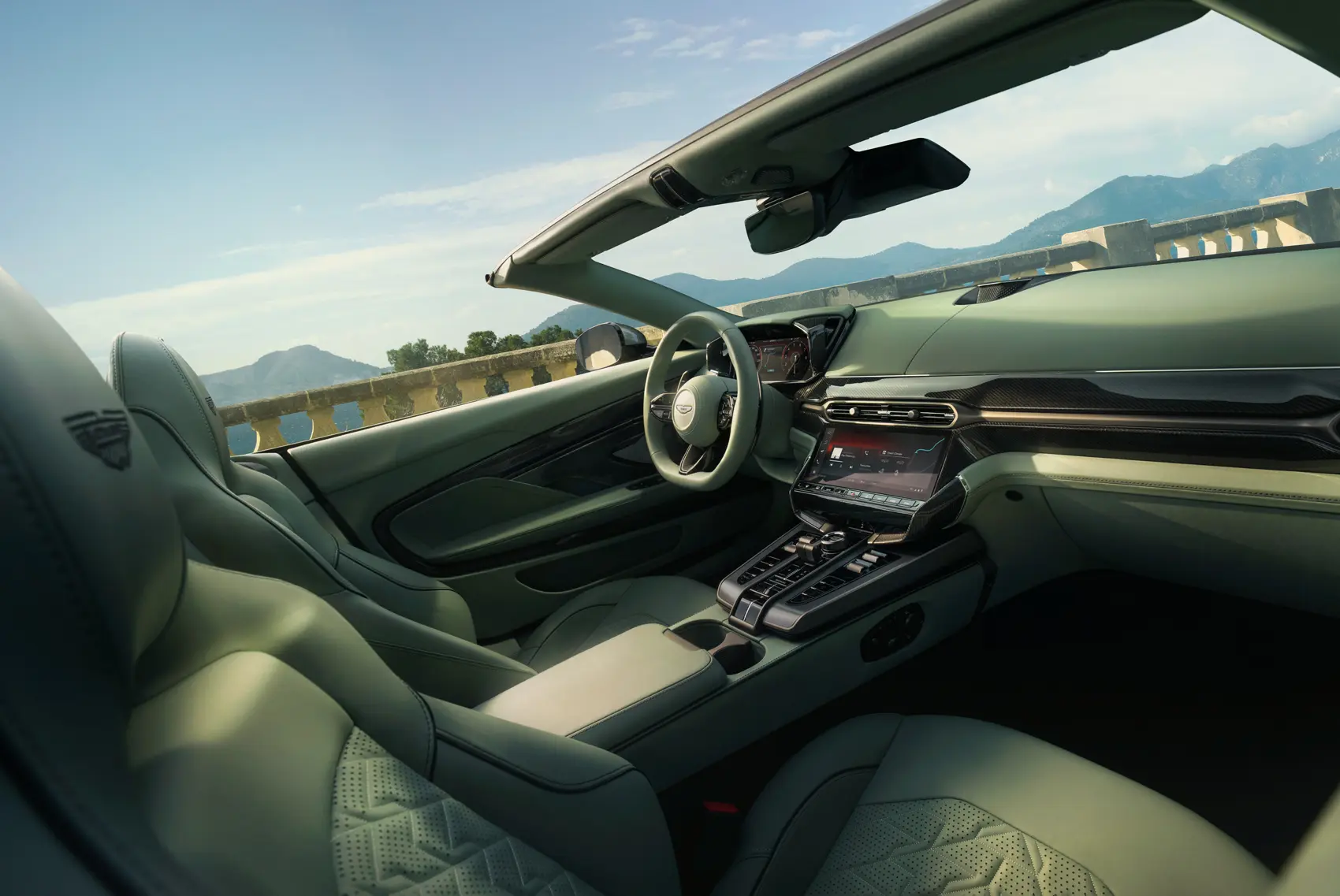 Vanquish Volante : la plus extrême des Aston Martin à ciel ouvert 6 Aston Martin Vanquish Volante