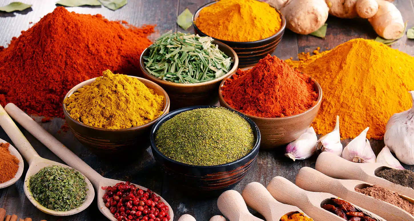 Incroyable mais vrai : ces 10 aliments ne périment jamais (ou presque) ! 11 épices