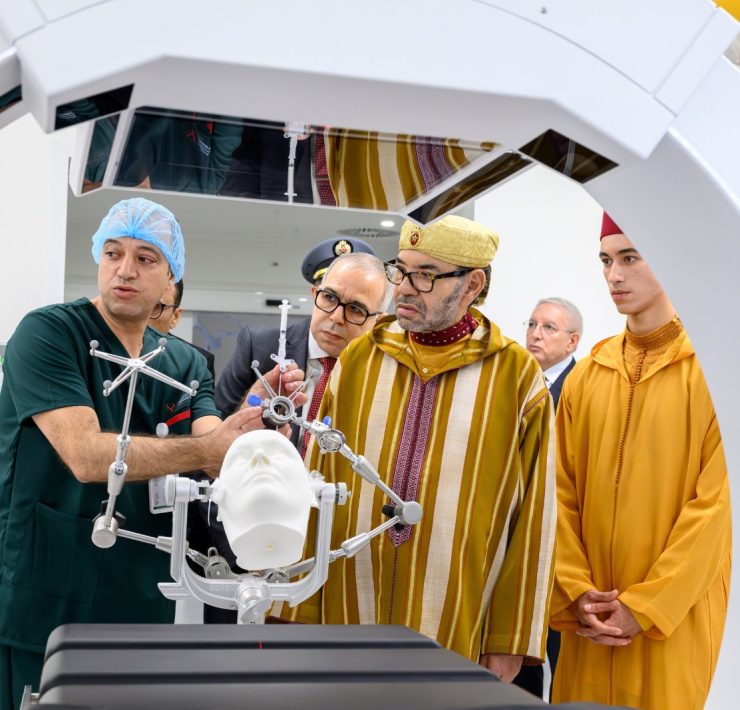Sa Majesté le Roi inaugure le Complexe Hospitalo-Universitaire International Mohammed VI de Rabat et donne Ses Hautes Instructions pour la mise en service du CHU Mohammed VI d’Agadir