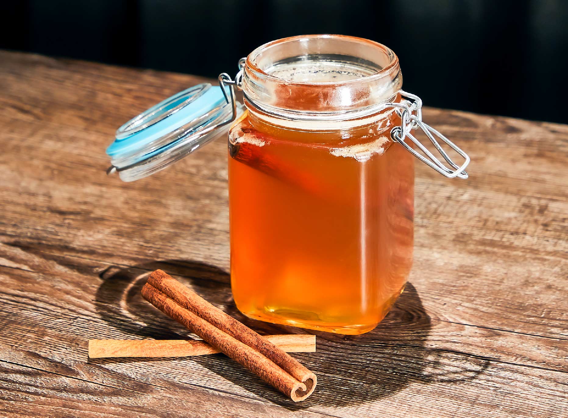 Miel + Cannelle : J'ai Testé ce "Remède Miracle" Tous les Matins Pendant 1 Mois — Voici la Vérité sur ma Digestion et mon Énergie 3 Miel + Cannelle