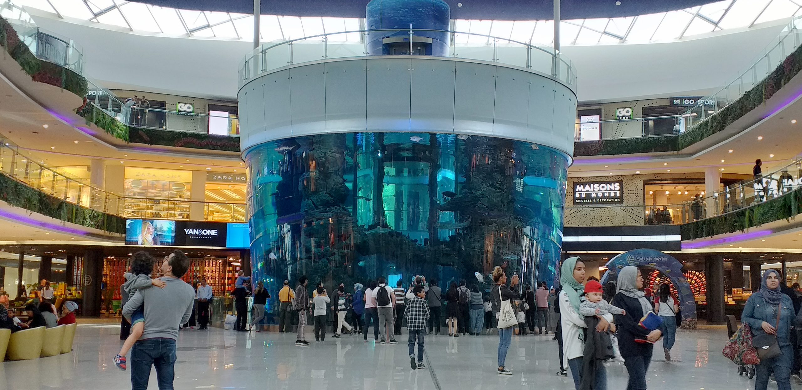 Casablanca : Le guide ultime pour explorer la "Ville Blanche" comme un vrai Casaoui 5 MOROCCO MALL