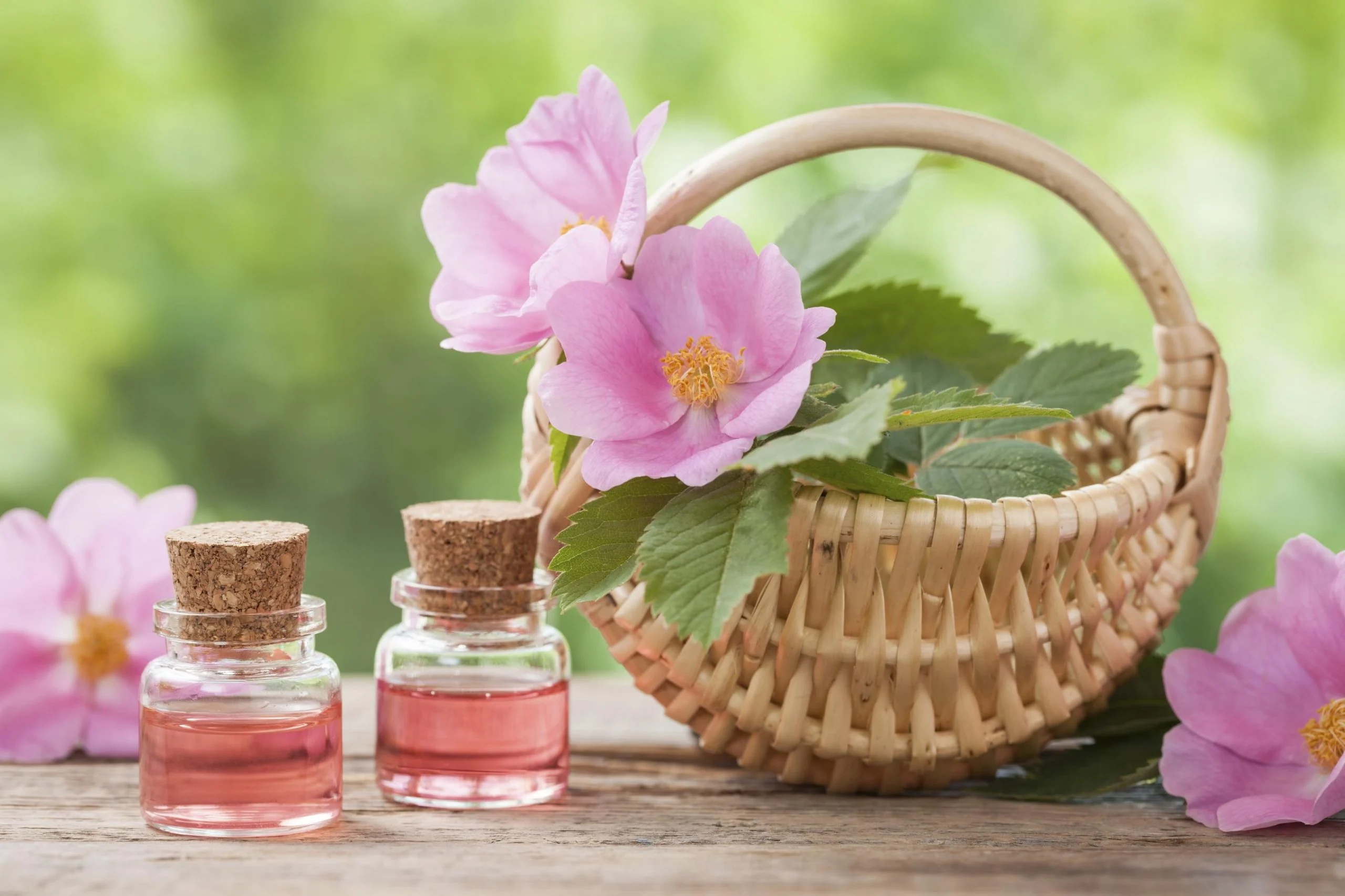 Adieu les Rides ! Découvrez Ces 5 Huiles Miracle 3 Huile de Rose Musquée