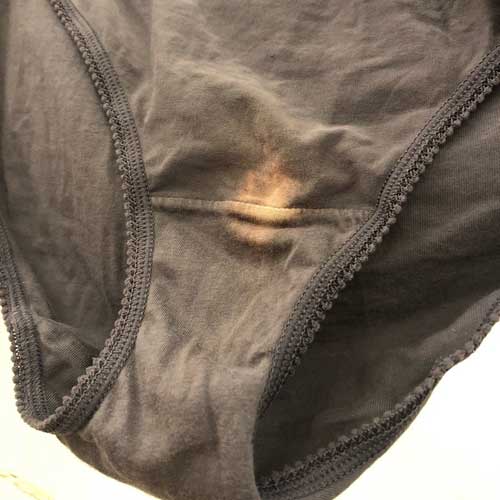 Si vous trouvez cela sur vos sous-vêtements, vous feriez mieux de savoir ce que cela signifie.... 2 Si vous trouvez cela sur vos sous-vêtements, vous feriez mieux de savoir ce que cela signifie....