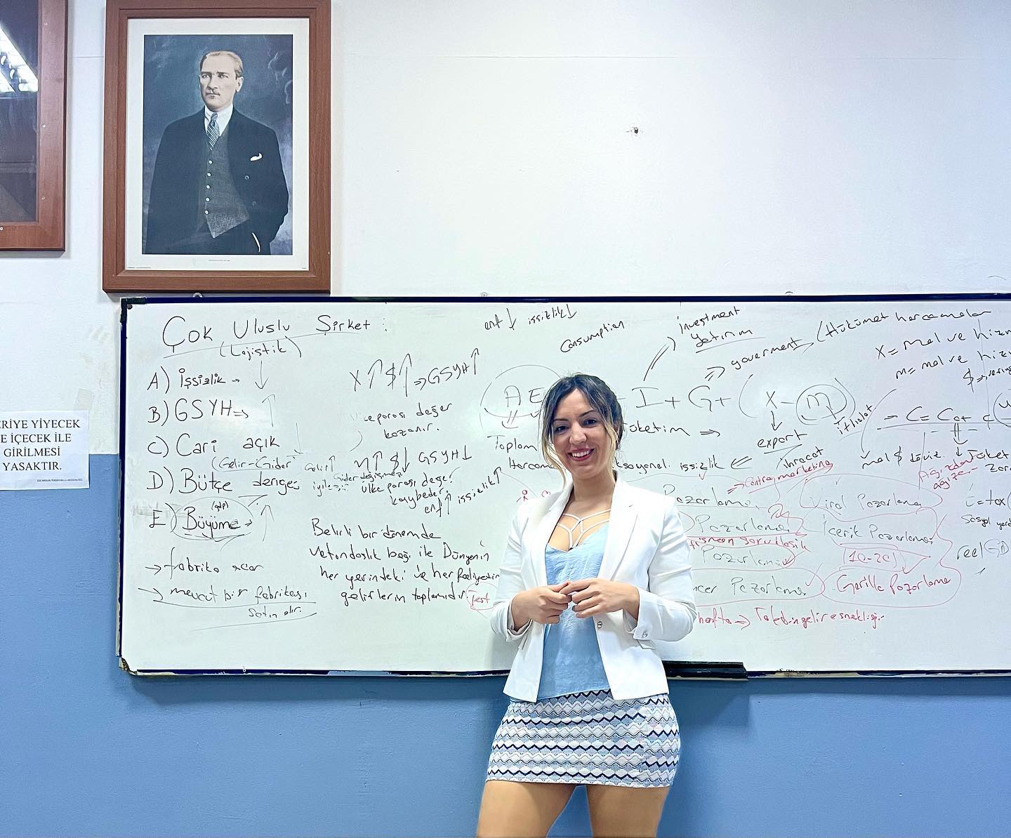 Cette prof de chimie fait le buzz sur TikTok… et relance un débat explosif 2 Cette prof de chimie fait le buzz sur TikTok… et relance un débat explosif